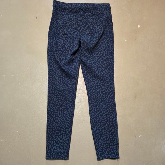 Spanx Mid Rise Blue‎ Leopard Print Pull On Jeanish Leggings Women's Size Medium - Picture 3 of 6